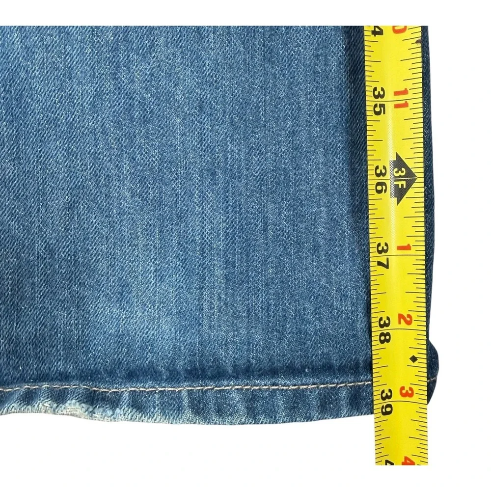 Levis levi 569